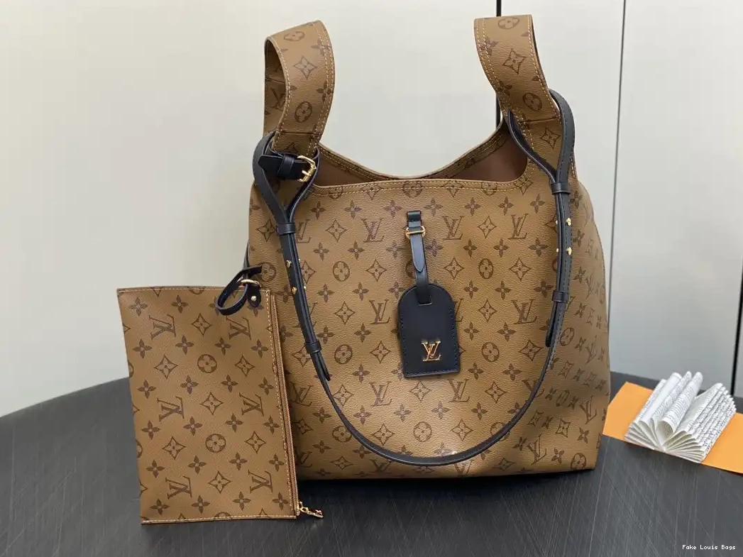 GM VUITTON Atlantis LOUIS 0529